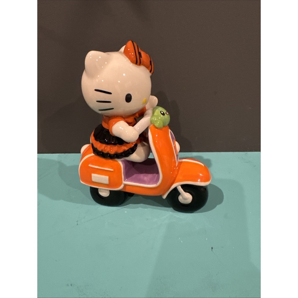 Hello‎ Kitty Blue Sky Halloween Scooter 6 inch Ceramic Figure 2025 NEW Release